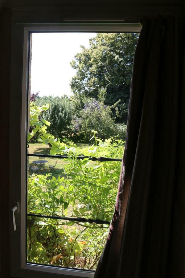 Le Bourgis Bed & Breakfast La Chapelle-Montligeon Eksteriør bilde